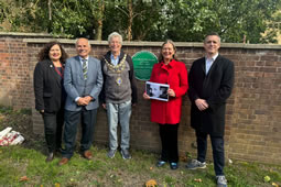 Putney Marks 80 Years Since Attlee Became Prime Minister 