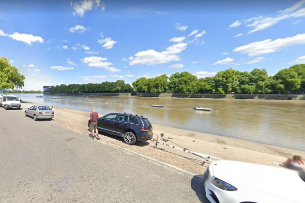 Putney Embankment viewed from Rotherwood Road