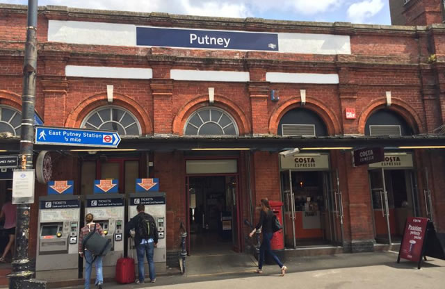 Putney Station 