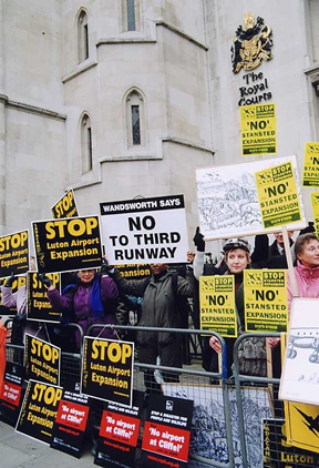 protestors vs 3rd runway